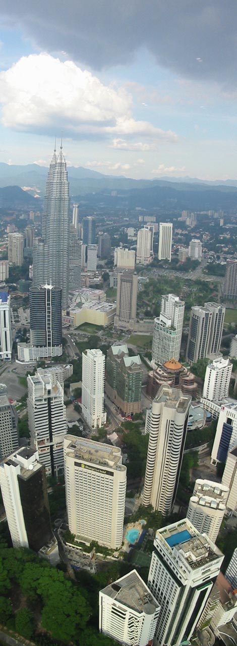 petronos-kl.jpg